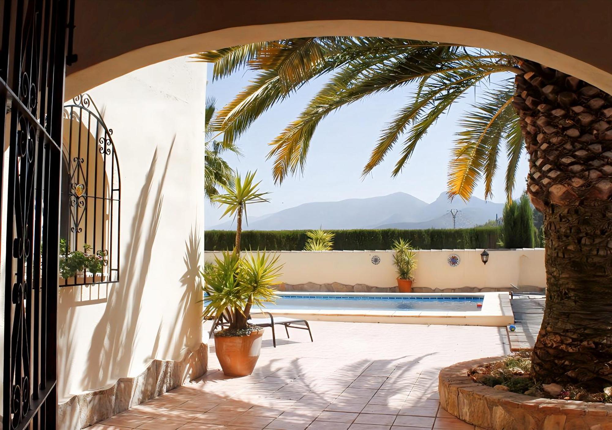 Lobos Bed & Breakfast Lliber